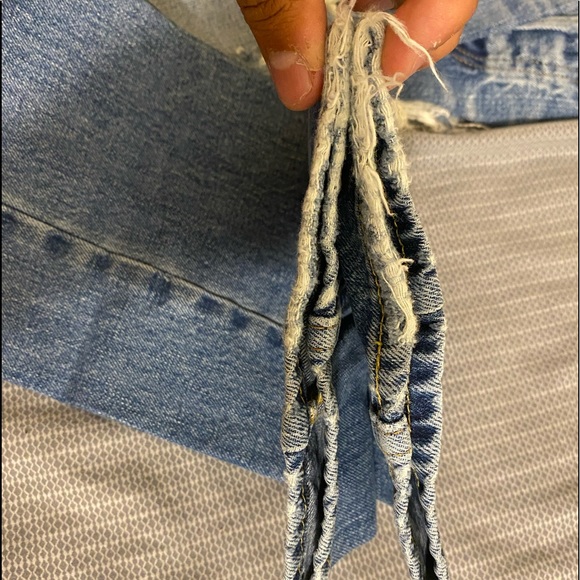 MEN, RIPPED SLIM STRAIGHT BLUE JEAN, 30 X 30 - Picture 3 of 6